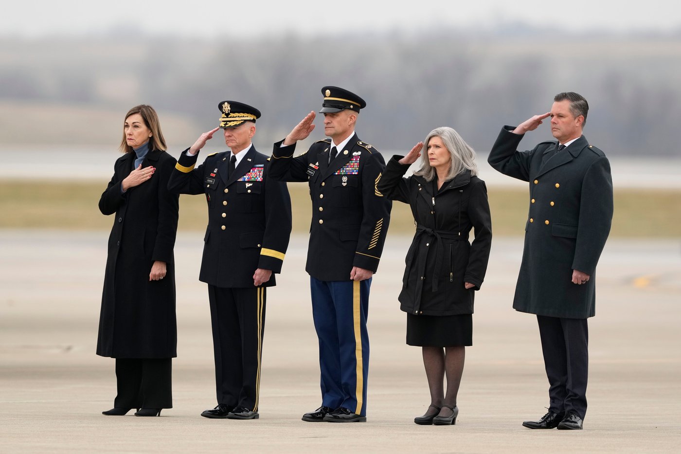 Two Iowa National Guard members killed in Syria return home on Christmas Eve | iNFOnews.ca