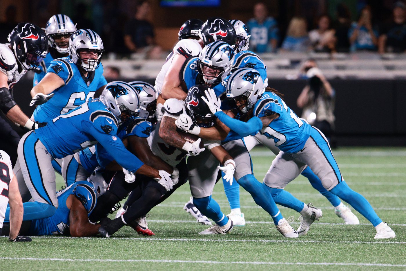 Miles Davis' TD run lifts Panthers to 16-13 win over Texans in preseason finale | iNFOnews.ca