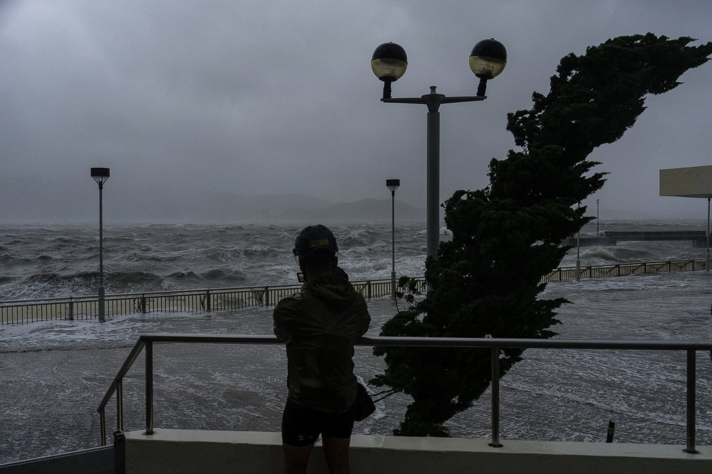 Typhoon Ragasa batters Hong Kong and southern China after causing deaths in Taiwan and Philippines | iNFOnews.ca