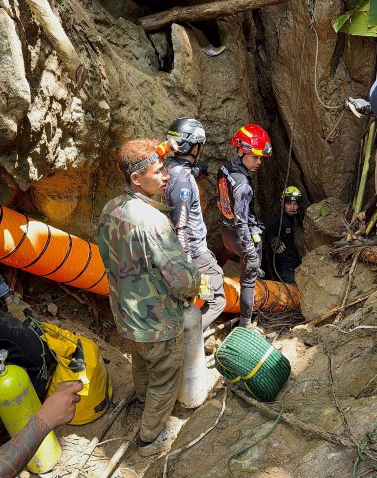 Rescuers race to reach 7 trapped in a Laos cave after flash floods block exit | iNFOnews.ca