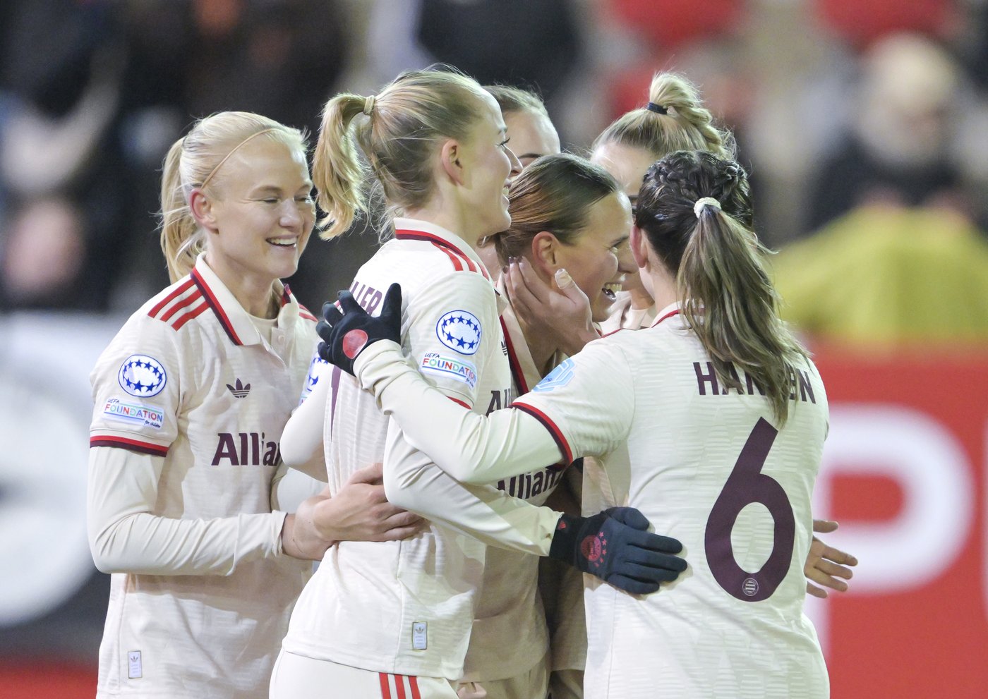Barcelona grabs last quarterfinal spot in Women's Champions League with 3-0 win in Stockholm | iNFOnews.ca