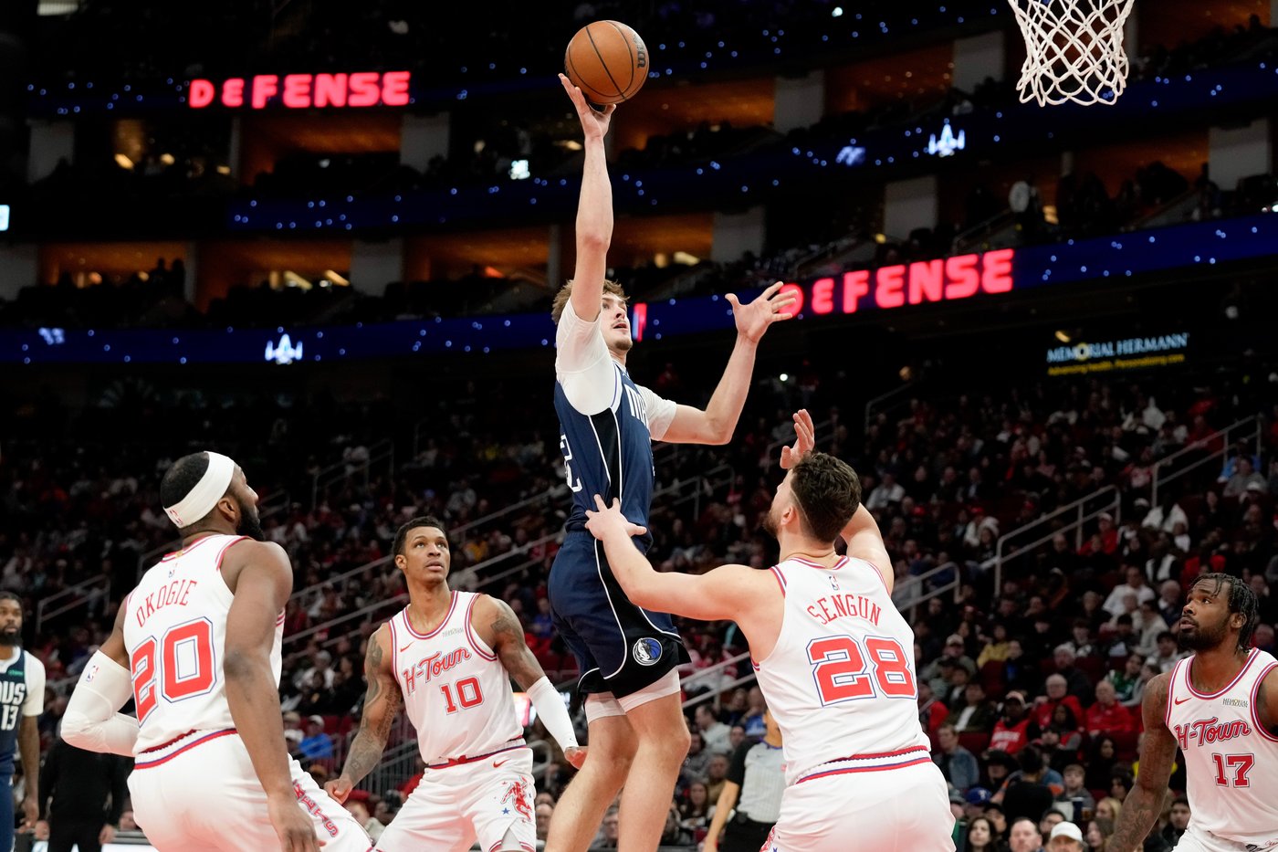 Amen Thompson's near triple-double lifts Rockets over Mavericks in thrilling finish | iNFOnews.ca Amen Thompson's near triple-double lifts Rockets over Mavericks in thrilling finish | iNFOnews.ca