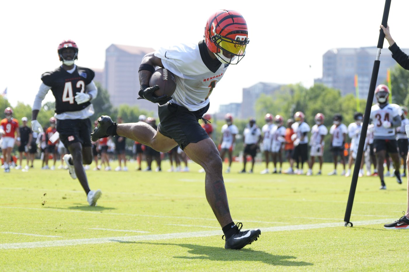 With new contract, Ja'Marr Chase already playing hard at Bengals training camp | iNFOnews.ca With new contract, Ja'Marr Chase already playing hard at Bengals training camp | iNFOnews.ca