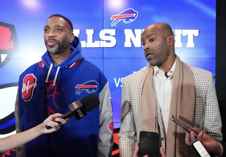Vince Carter and Tracy McGrady trying to bring Bills, Raptors fans together | iNFOnews.ca