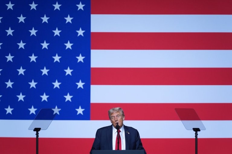 Trump returns to '51st state' rhetoric in speech to U.S. military officials | iNFOnews.ca