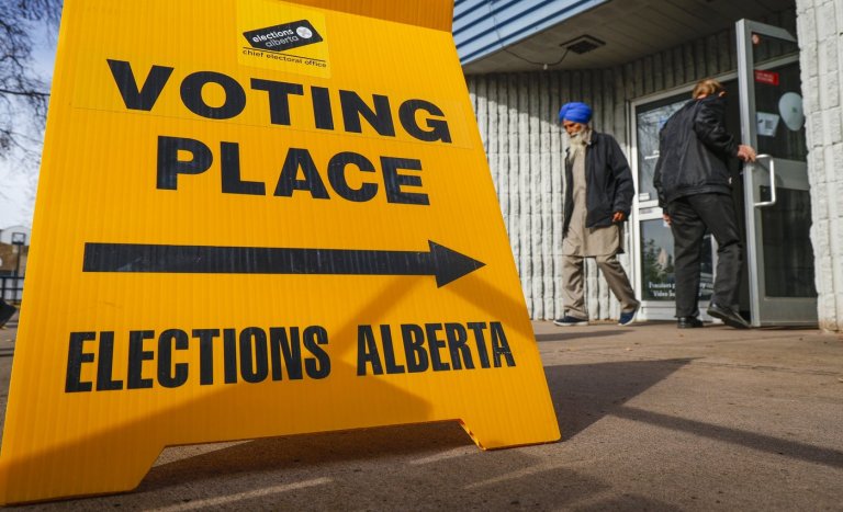 More than 300 advance polls open across Alberta in historic referendum on separation | iNFOnews.ca