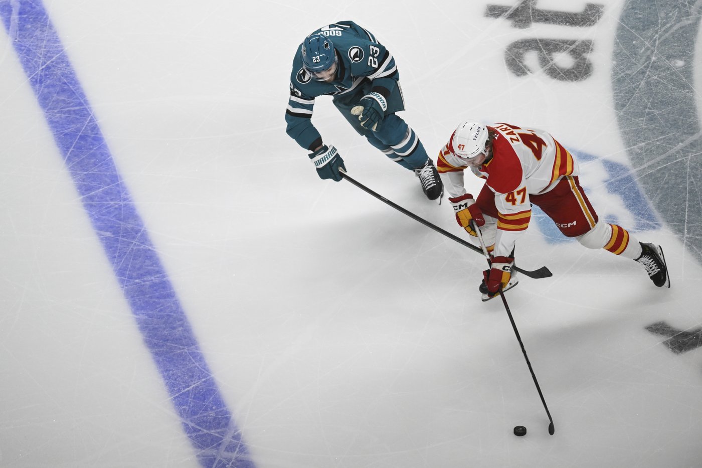 Jonathan Huberdeau scores twice as Calgary Flames beat San Jose Sharks 3-1 | iNFOnews.ca