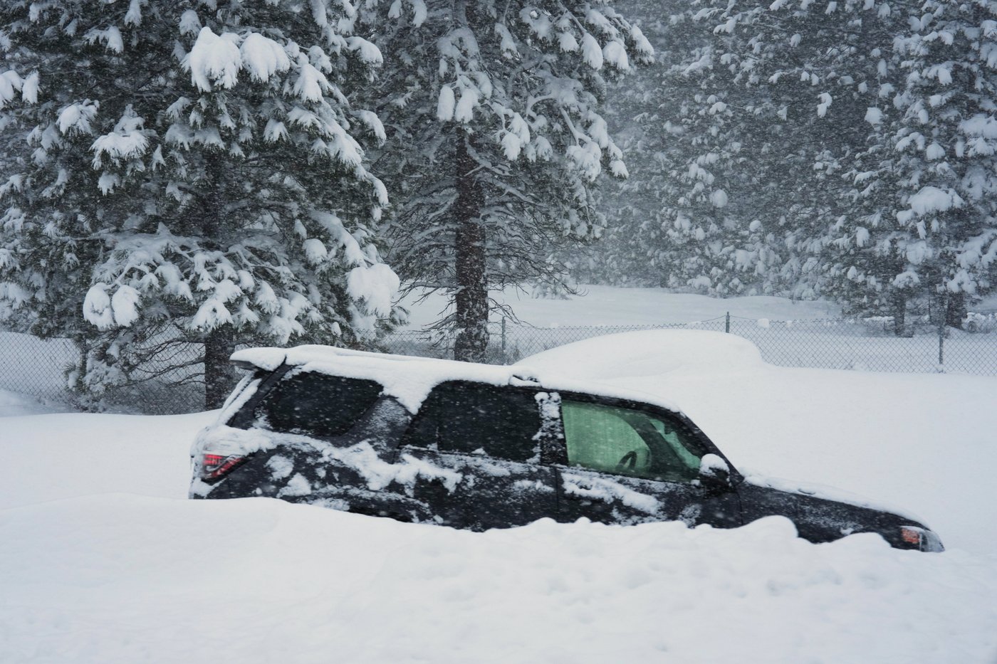 Rescuers race to save 6 skiers trapped by California avalanche that's left 10 more missing | iNFOnews.ca Rescuers race to save 6 skiers trapped by California avalanche that's left 10 more missing | iNFOnews.ca