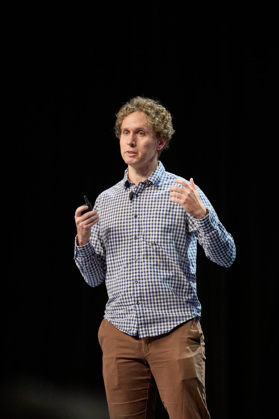 AI will get better than humans at cyber offence by 2030: Hinton Lectures speaker | iNFOnews.ca