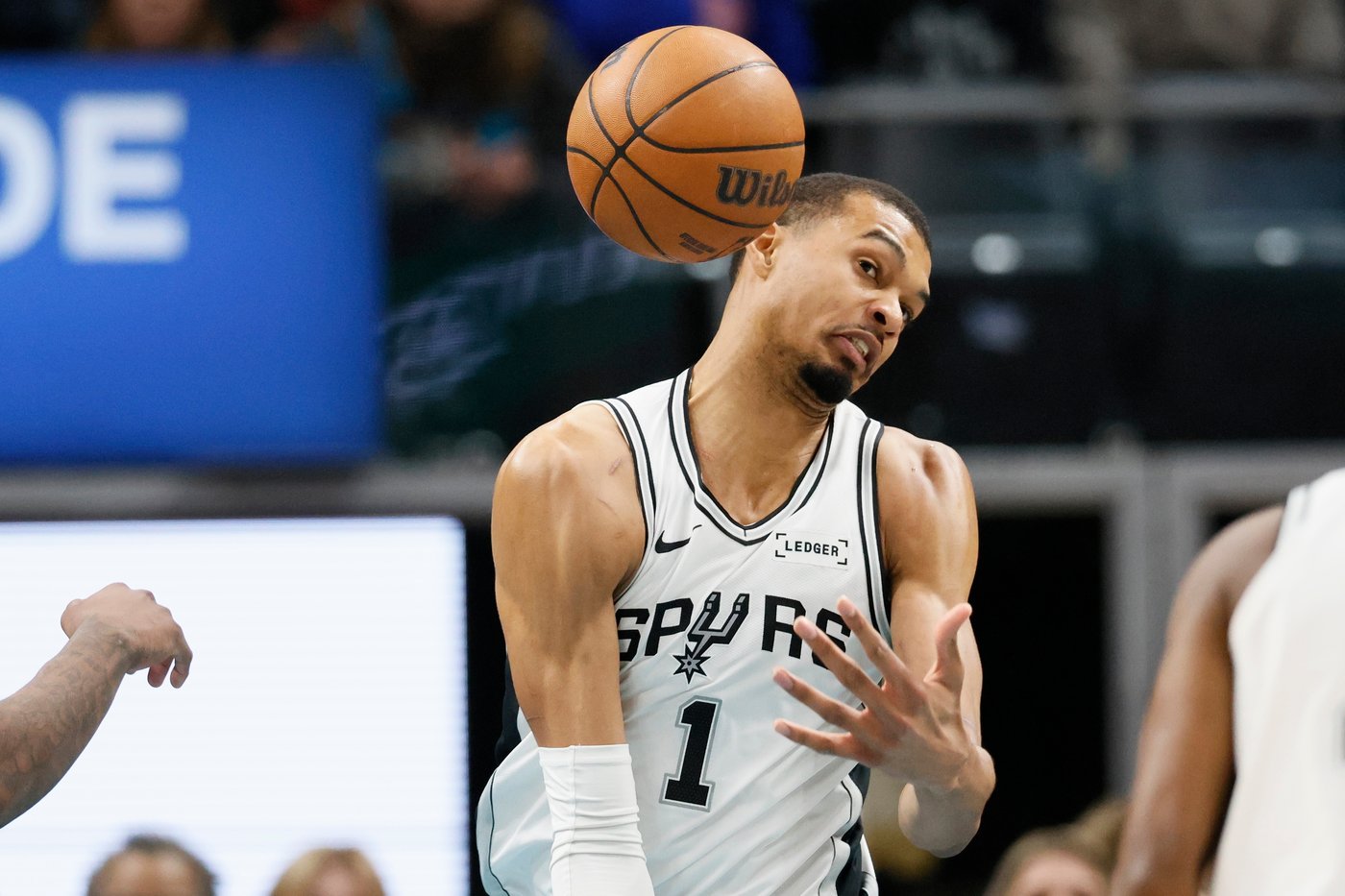 Spurs humble Pistons with 114-103 victory in potential NBA Finals preview | iNFOnews.ca