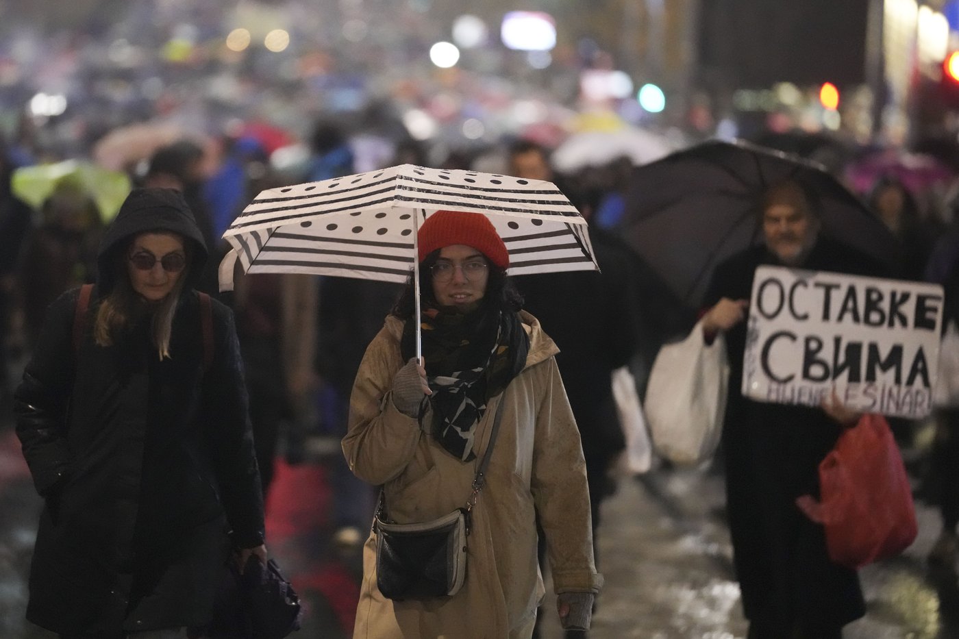 Anti-government protesters blame rampant corruption for roof crash that killed 14 people in Serbia | iNFOnews.ca Anti-government protesters blame rampant corruption for roof crash that killed 14 people in Serbia | iNFOnews.ca