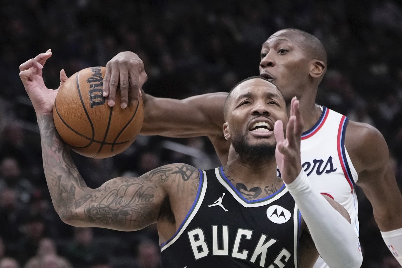 Antetokounmpo returns and Bucks use 4th-quarter rally to beat Clippers 116-110 | iNFOnews.ca Antetokounmpo returns and Bucks use 4th-quarter rally to beat Clippers 116-110 | iNFOnews.ca