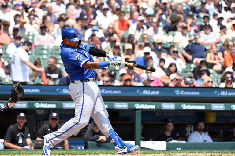 Salvador Perez breaks George Brett's Kansas City Royals record for home runs | iNFOnews.ca