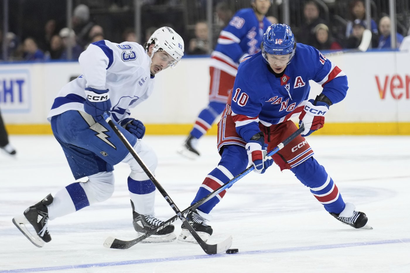 Mika Zibanejad scores twice, Igor Shesterkin makes 27 saves and Rangers down Lightning 4-0 | iNFOnews.ca