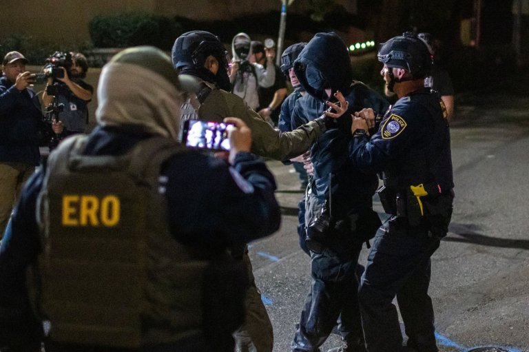 Federal court to weigh Trump's deployment of National Guard troops in Chicago area | iNFOnews.ca