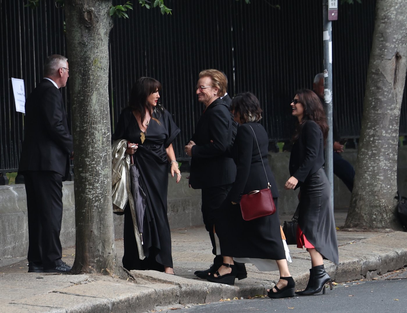 Bono, Eddie Vedder among mourners at the funeral of Oscar-winning songwriter Glen Hansard | iNFOnews.ca