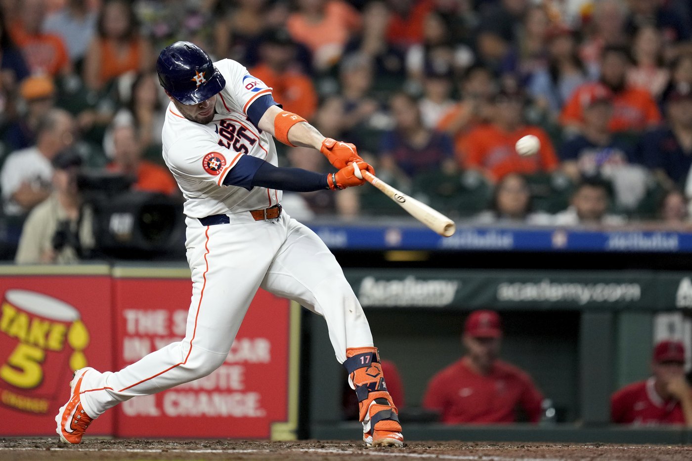 Alvarez and Tucker power Astros to 10-4 win over Angels | iNFOnews.ca Alvarez and Tucker power Astros to 10-4 win over Angels | iNFOnews.ca