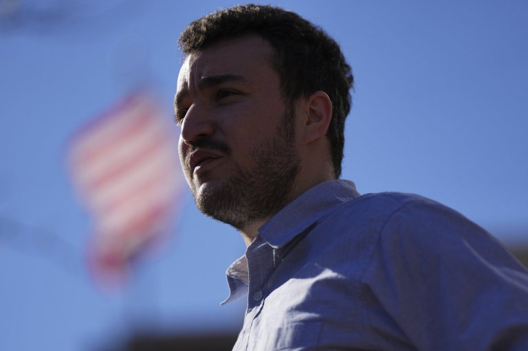 Activist Mahmoud Khalil wants ex-Justice Department official off panel of judges weighing his appeal | iNFOnews.ca