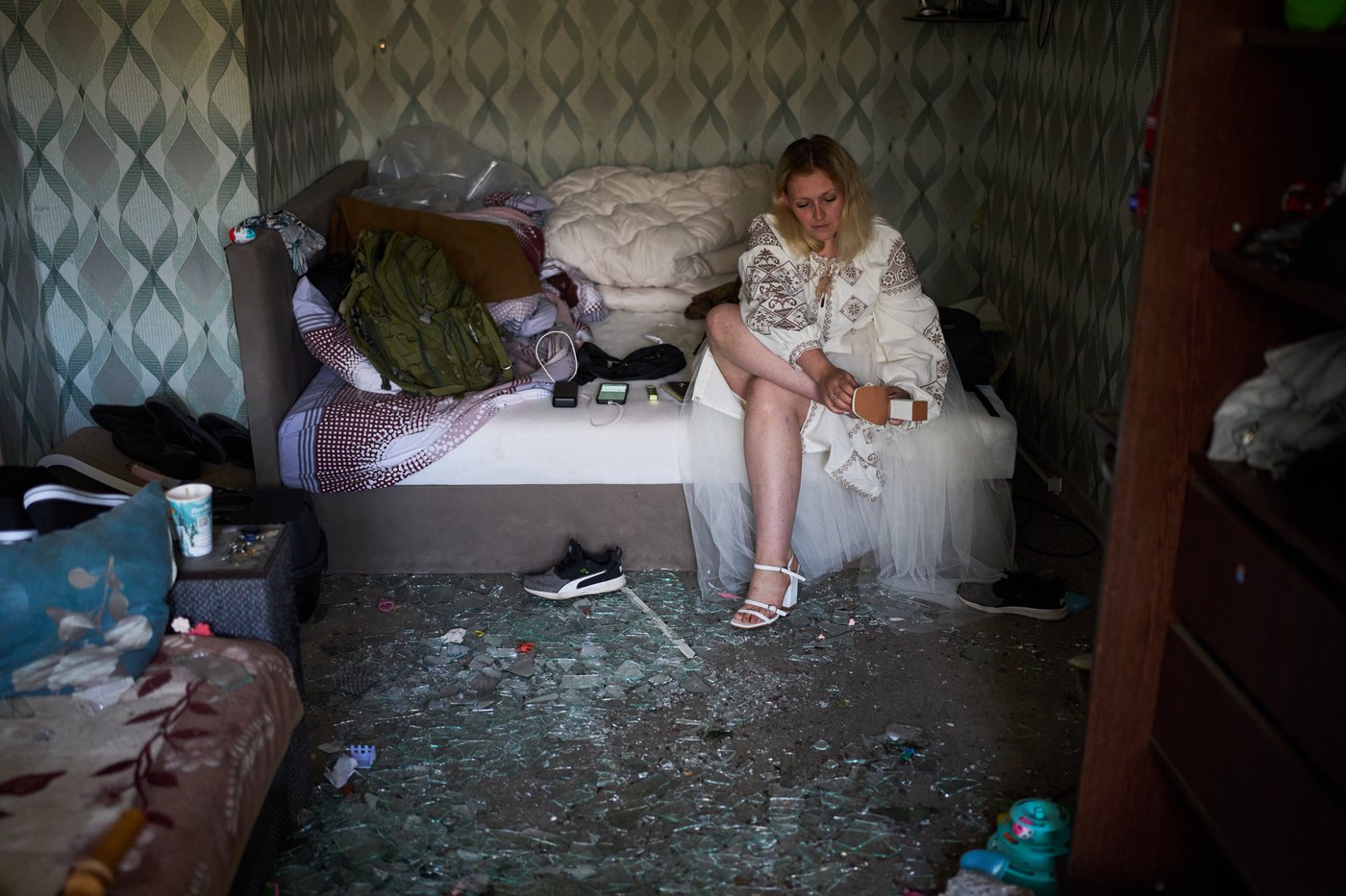 A Russian strike tore apart a couple's home on the eve of their wedding. They still got married | iNFOnews.ca A Russian strike tore apart a couple's home on the eve of their wedding. They still got married | iNFOnews.ca