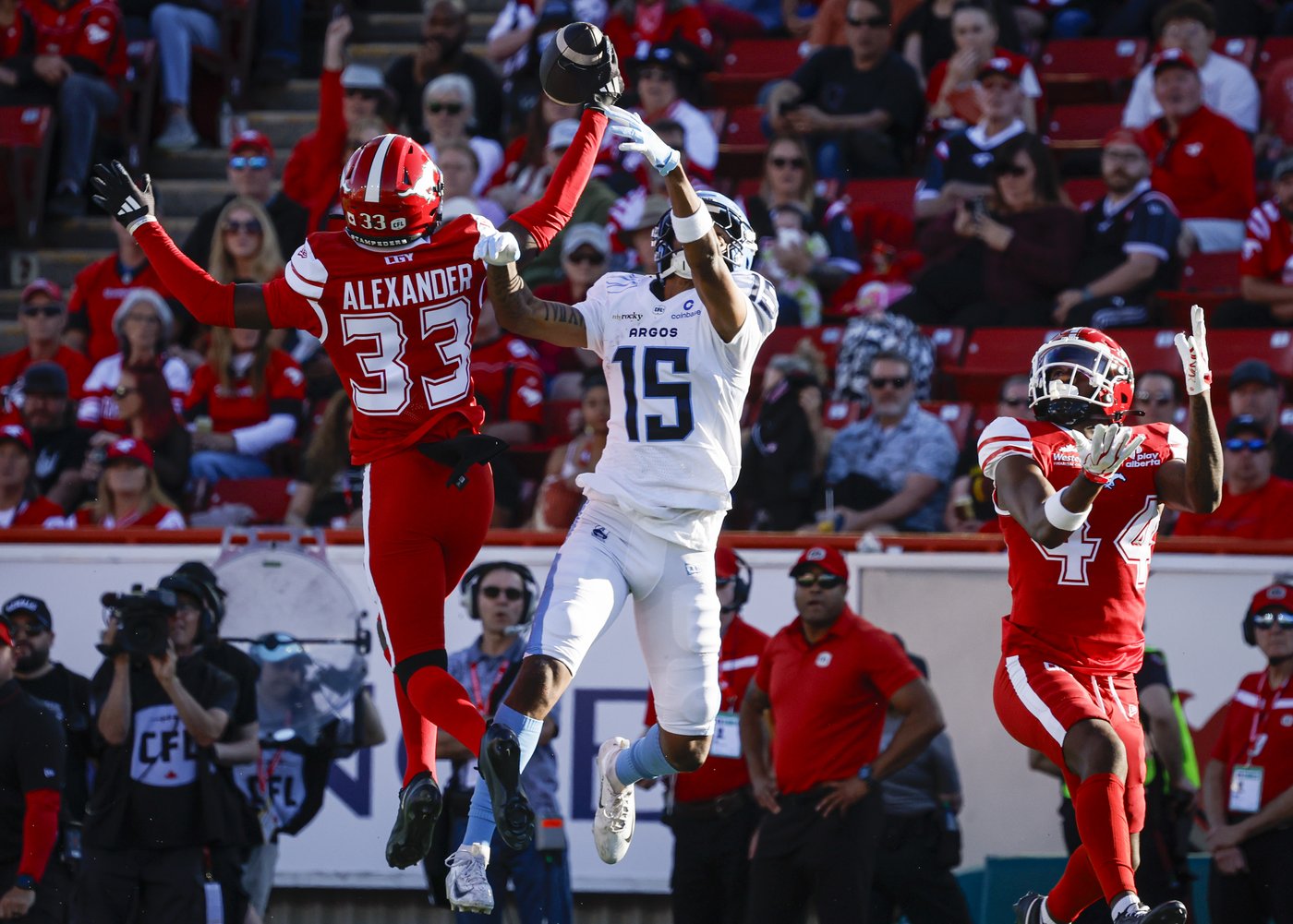 Adams throws six touchdown passes, rushes for one in Stampeders' 58-36 win over Argos | iNFOnews.ca