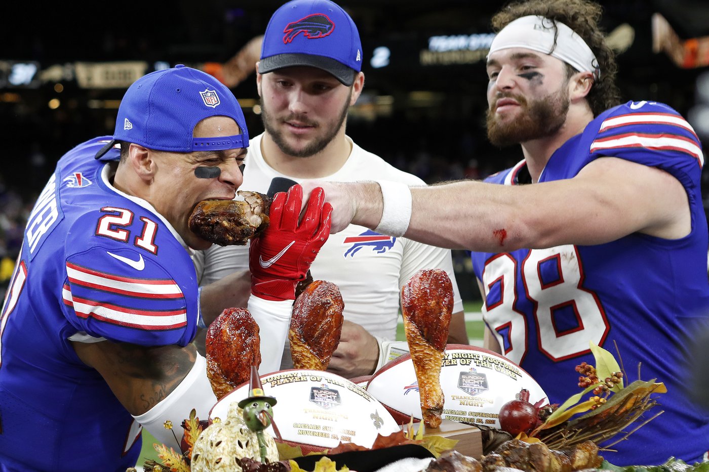 NBC honors John Madden on Thanksgiving by taking the original Madden Cruiser on one last trip | iNFOnews.ca NBC honors John Madden on Thanksgiving by taking the original Madden Cruiser on one last trip | iNFOnews.ca