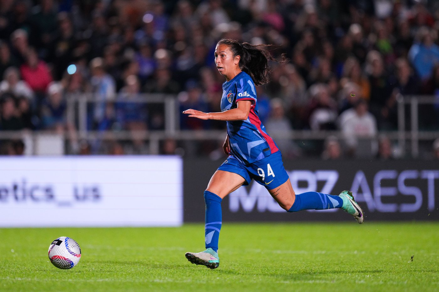 Canadian midfielder Victoria Pickett joins AFC Toronto on season-long loan | iNFOnews.ca Canadian midfielder Victoria Pickett joins AFC Toronto on season-long loan | iNFOnews.ca