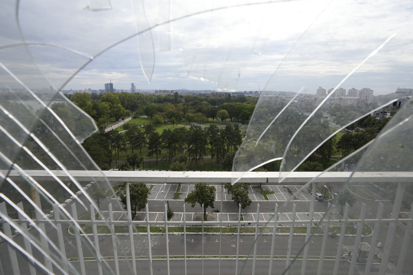 Belgrade's landmark Hotel Yugoslavia faces likely demolition, with many opposed | iNFOnews.ca