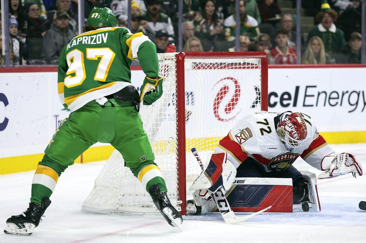 Matthew Tkachuk's 2 goals lead Panthers past Wild 6-1 | iNFOnews.ca
