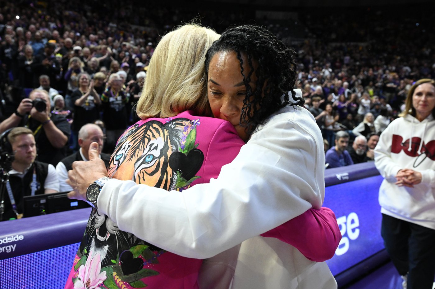 No. 3 South Carolina beats No. 6 LSU 79-72, extending winning streak against the Tigers to 18 games | iNFOnews.ca No. 3 South Carolina beats No. 6 LSU 79-72, extending winning streak against the Tigers to 18 games | iNFOnews.ca