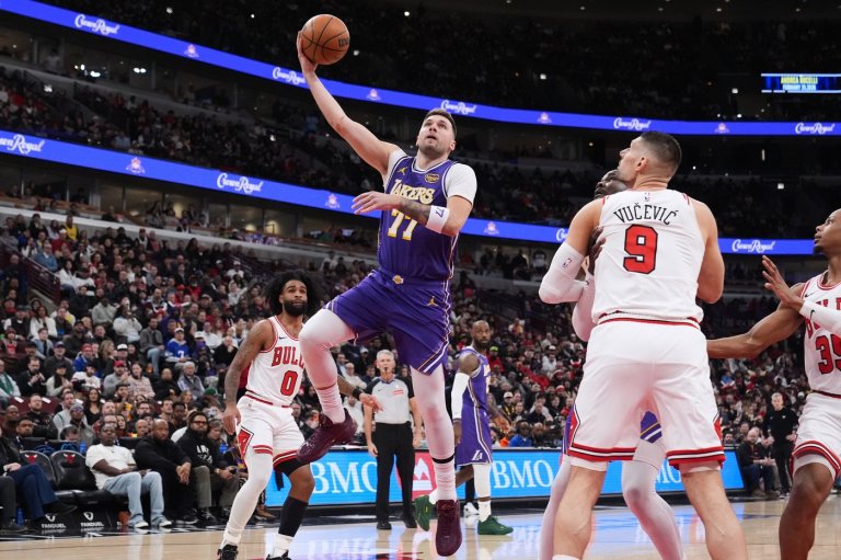 Luka Doncic scores 46 points as the Lakers beat the Bulls 129-118 | iNFOnews.ca