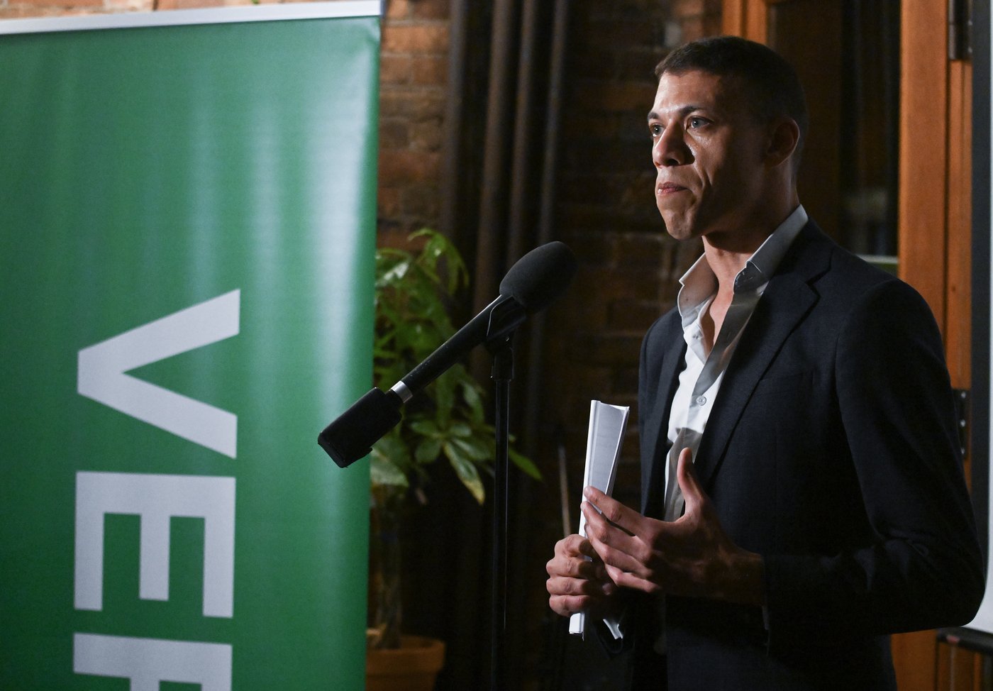 Jonathan Pedneault resigns as Green Party co-leader after party took only one seat | iNFOnews.ca Jonathan Pedneault resigns as Green Party co-leader after party took only one seat | iNFOnews.ca