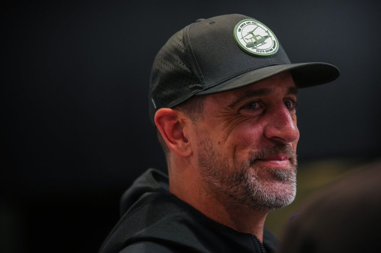 Steelers QB Aaron Rodgers backs NFL on holding game in Paris despite recent unrest | iNFOnews.ca
