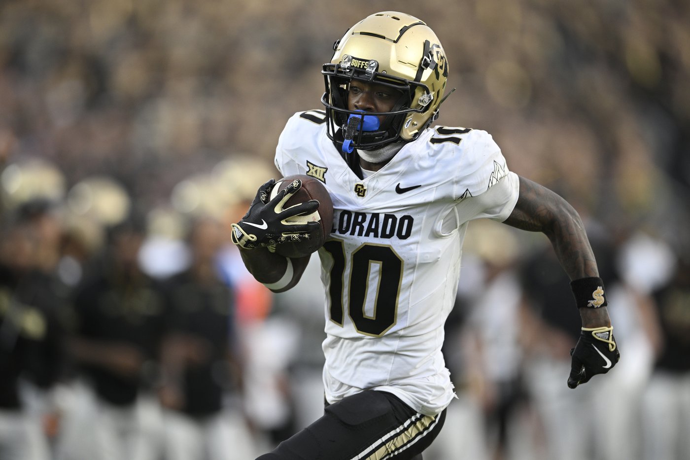 Shedeur Sanders throws for 290 yards, 3 TDs to lead improved Colorado to 48-21 rout of UCF | iNFOnews.ca Shedeur Sanders throws for 290 yards, 3 TDs to lead improved Colorado to 48-21 rout of UCF | iNFOnews.ca