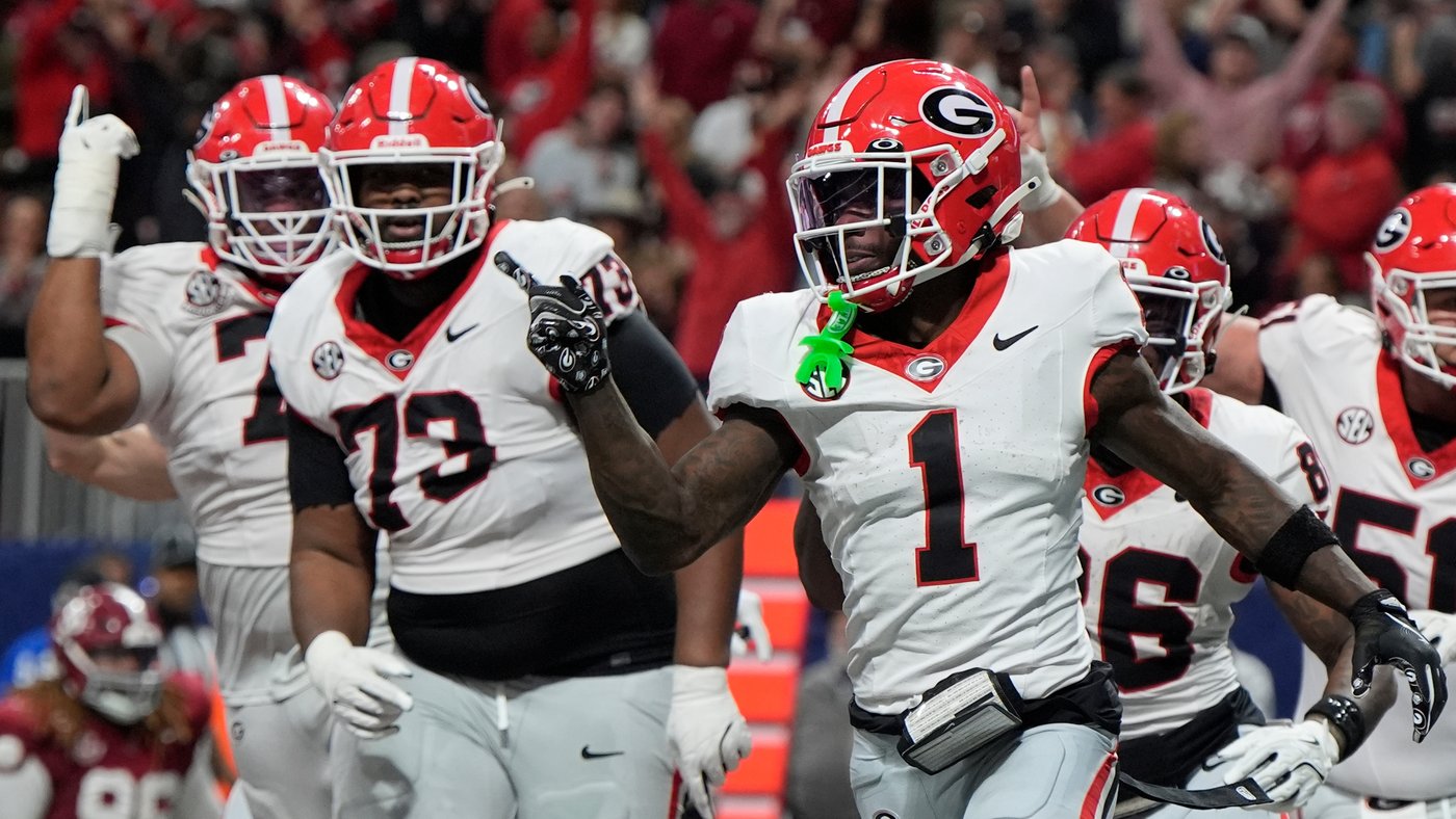 Indiana grabs top seed in College Football Playoff. Alabama and Miami make it, Notre Dame left out | iNFOnews.ca