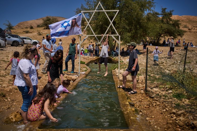 Far-right settlers divert West Bank spring water as Israel backs heritage site takeovers | iNFOnews.ca