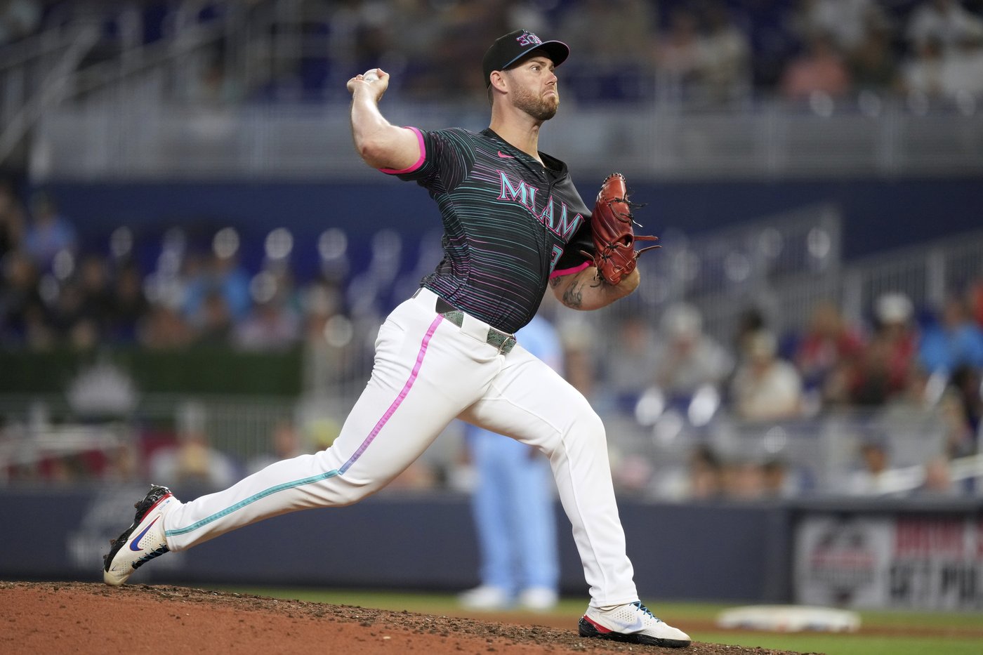 Otto López's tie-breaking two-run double in 8th lifts Marlins to 3-1 win over Royals | iNFOnews.ca Otto López's tie-breaking two-run double in 8th lifts Marlins to 3-1 win over Royals | iNFOnews.ca
