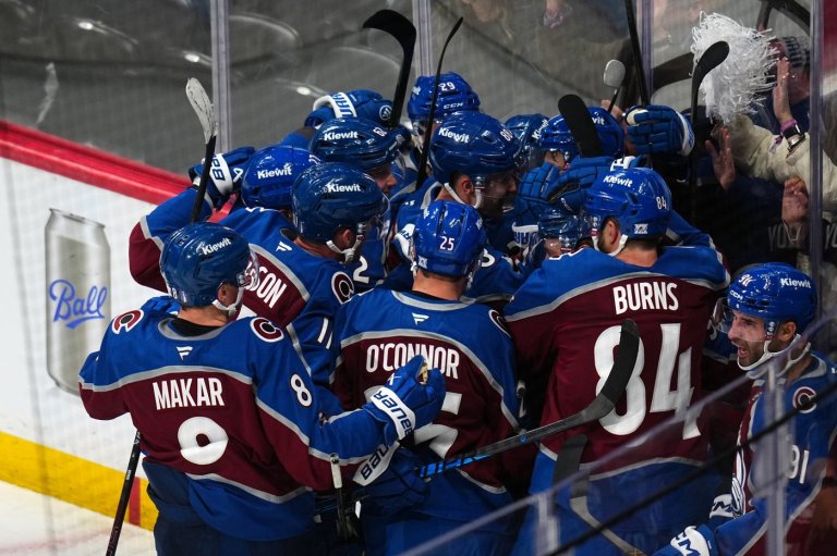 Nicolas Roy scores on rebound 7:44 into OT, Avs rally for 2-1 win over Kings to take 2-0 series lead | iNFOnews.ca
