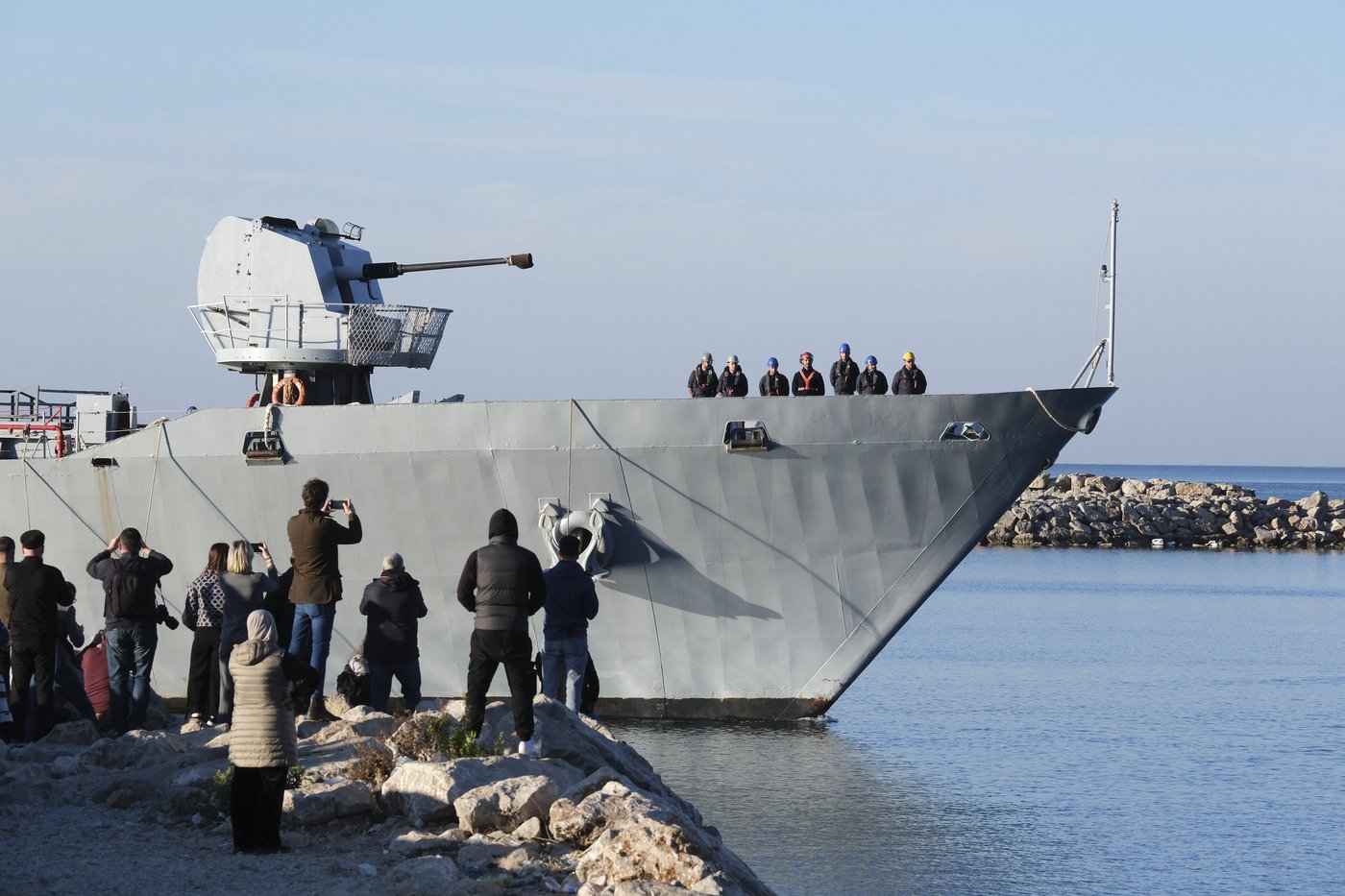 Italy sends another 8 migrants to Albania, despite failing to process the first group | iNFOnews.ca