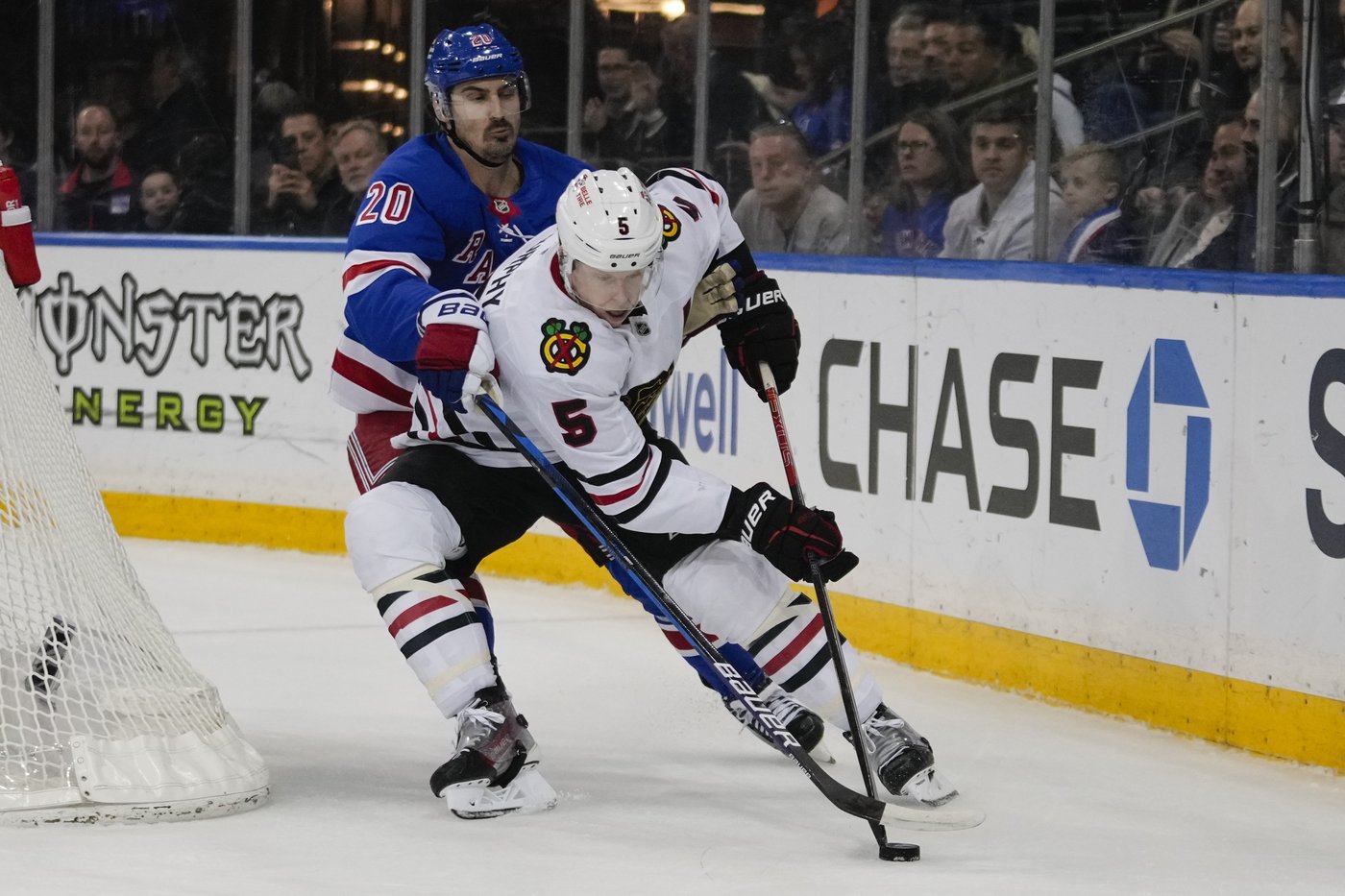 Hall has goal and assist, Soderblom stops 29 shots as Blackhawks beat Rangers 2-1 | iNFOnews.ca