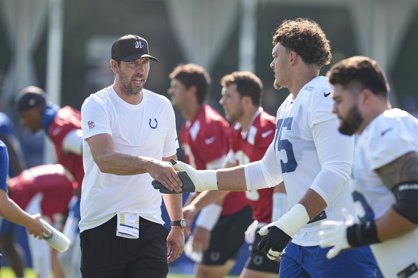 Daniel Jones, Anthony Richardson begin competition to be Colts starting QB | iNFOnews.ca