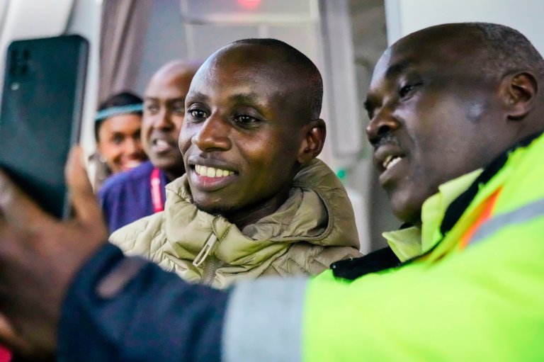 Kenya gives a hero's welcome to marathon record breaker Sabastian Sawe | iNFOnews.ca
