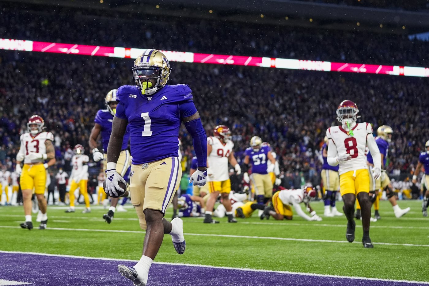 Washington stops USC twice in 4th quarter to preserve 26-21 victory | iNFOnews.ca Washington stops USC twice in 4th quarter to preserve 26-21 victory | iNFOnews.ca