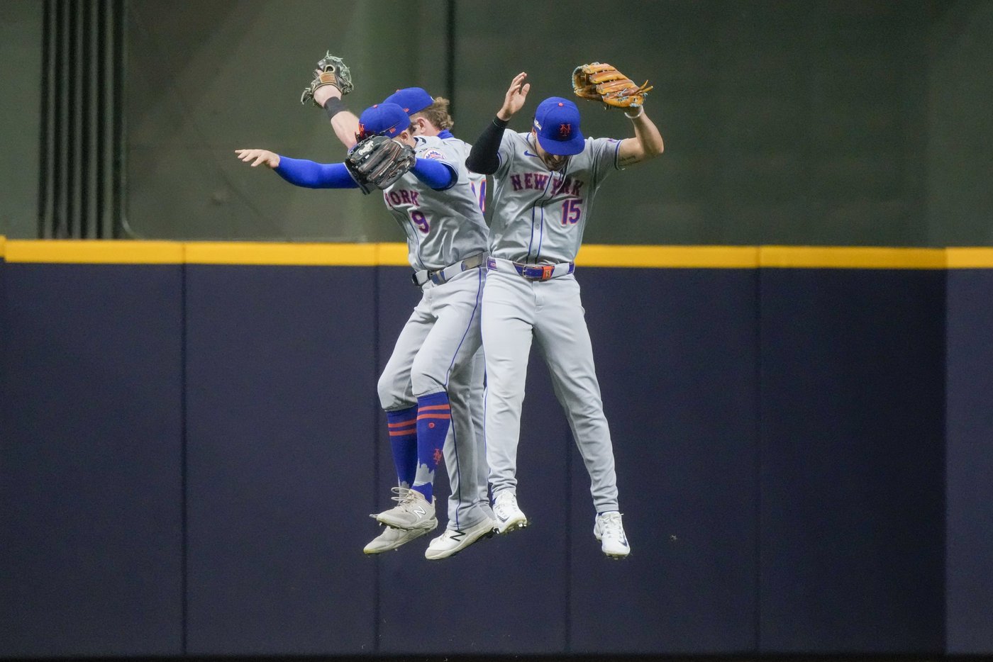 MLB playoff roundup: Mets use five-run fifth inning to win Game 1 against Brewers 8-4 | iNFOnews.ca