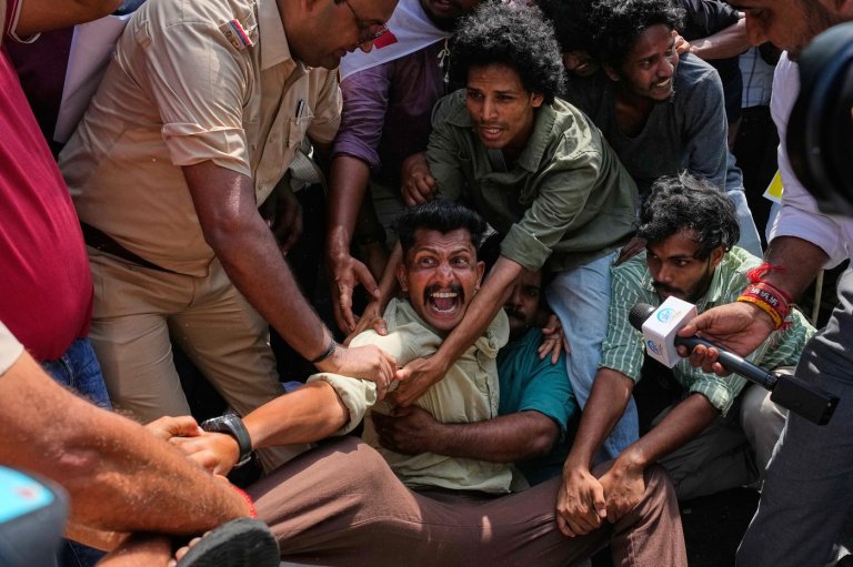 India’s young return to streets as anger against election chief and Modi grows | iNFOnews.ca