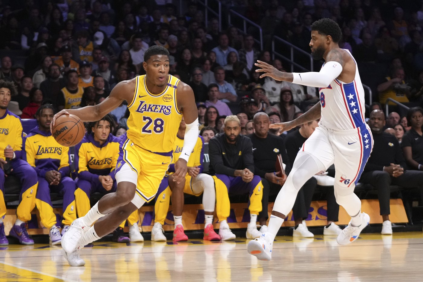 LeBron has his 114th triple-double in the Lakers' 116-106 win over the slumping 76ers | iNFOnews.ca