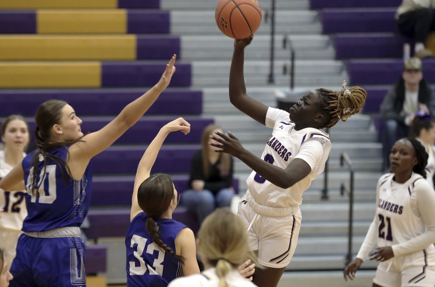 Caitlin Clark effect hasn't reversed the decades-long decline in girls basketball participation | iNFOnews.ca