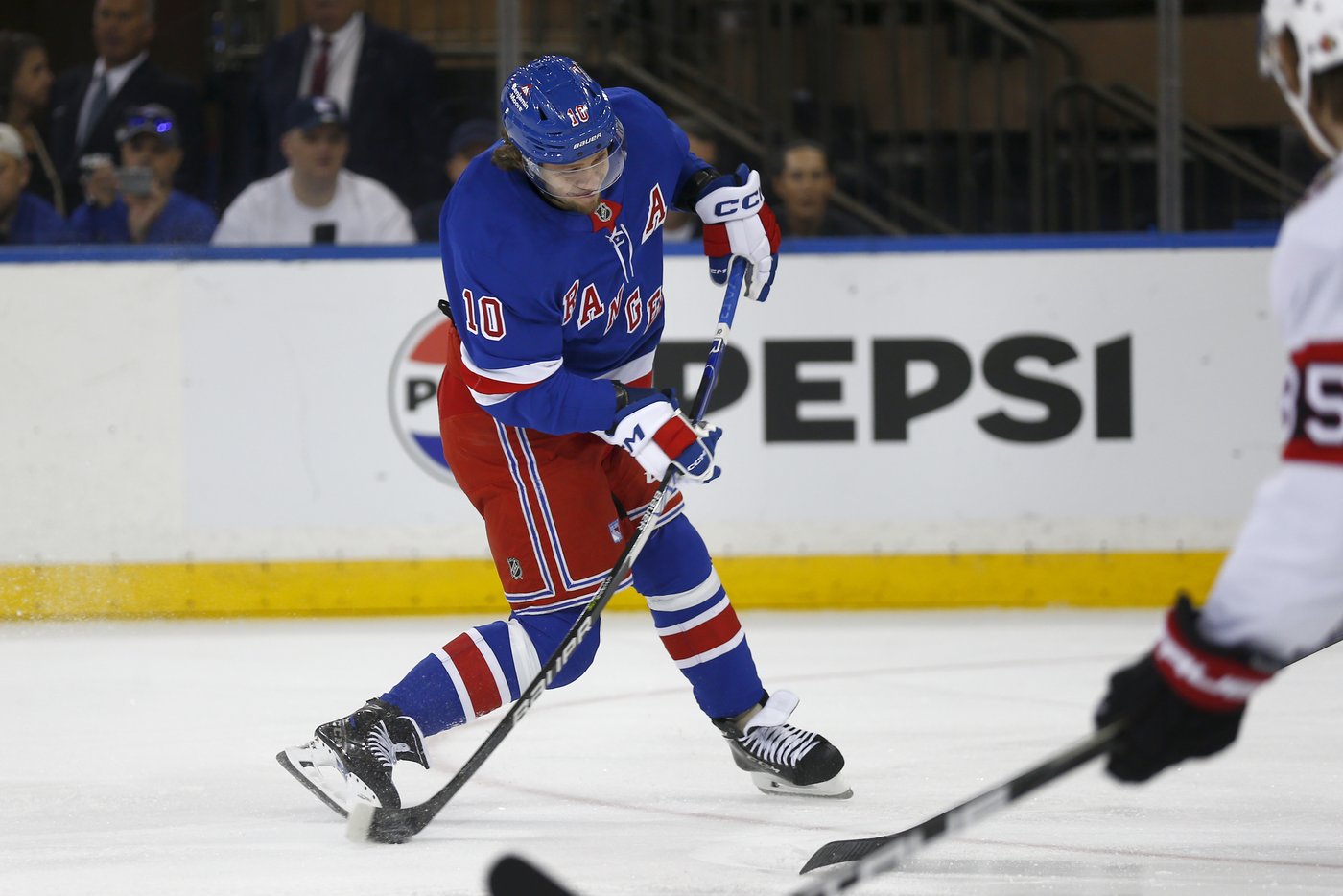 Panarin and Lafreniere score, Shesterkin makes 40 saves as Rangers beat Senators 2-1 | iNFOnews.ca Panarin and Lafreniere score, Shesterkin makes 40 saves as Rangers beat Senators 2-1 | iNFOnews.ca