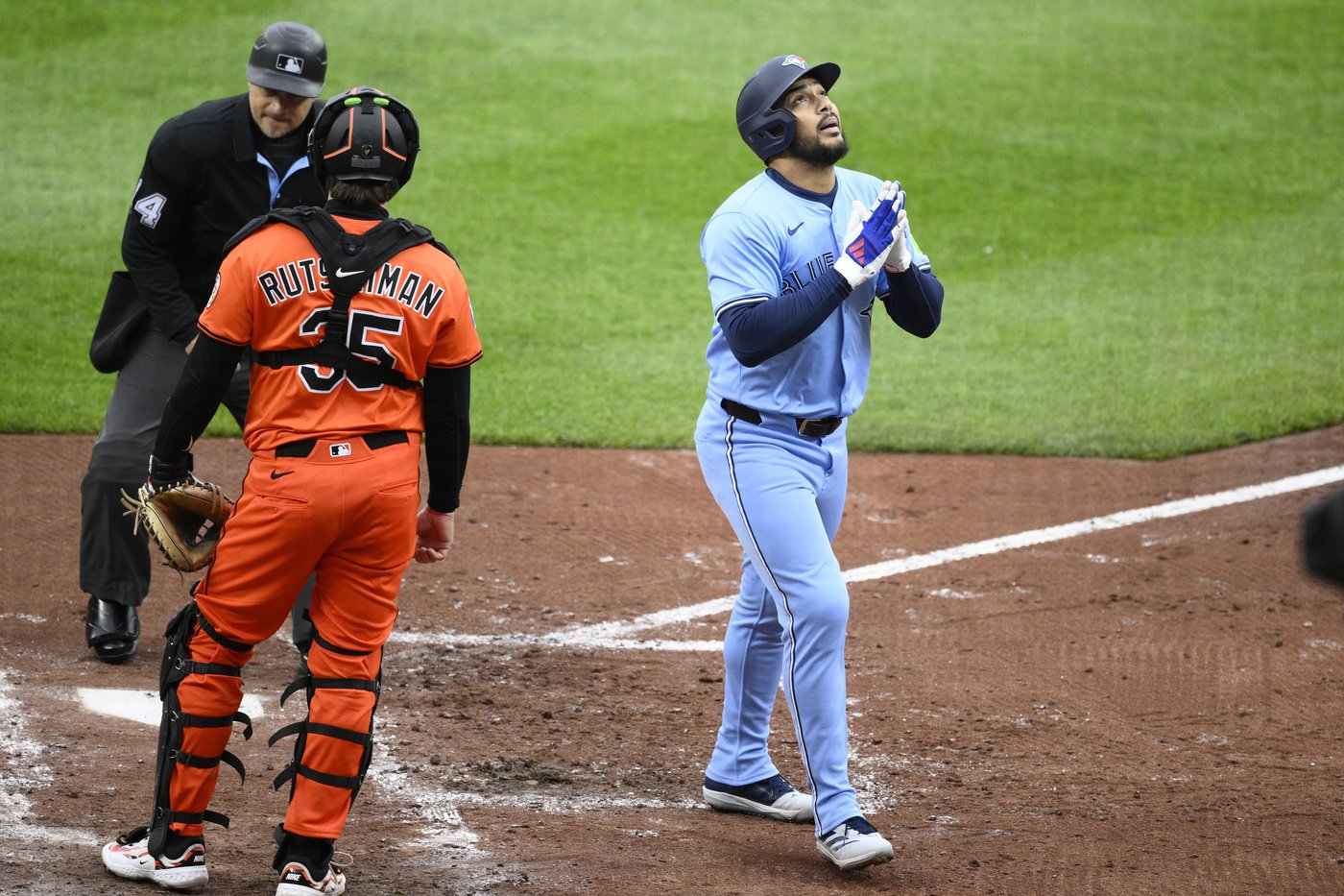 Anthony Santander homers in his return to Camden Yards, his first HR for the Blue Jays | iNFOnews.ca