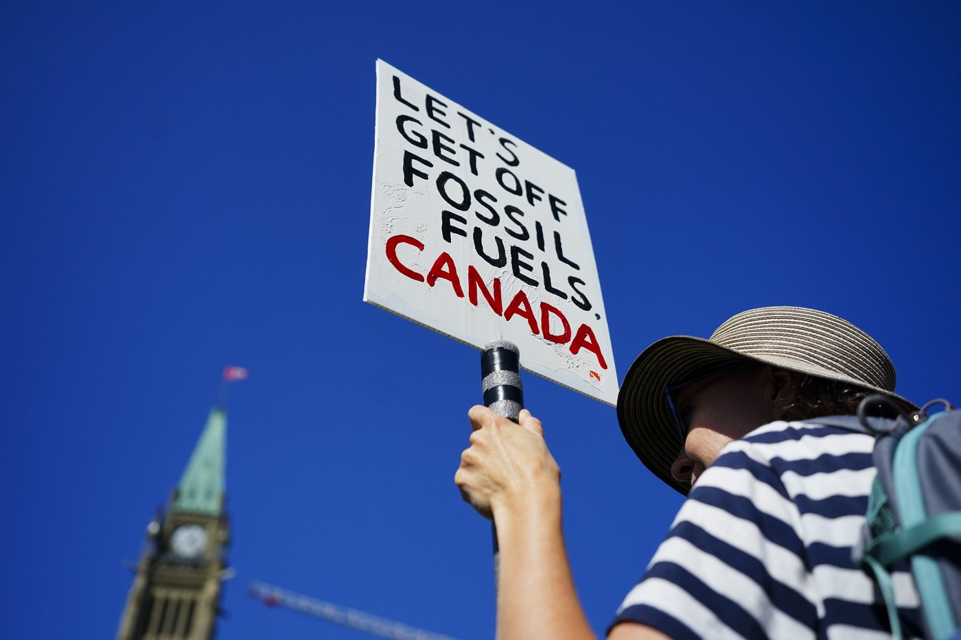 Groups call on Ottawa to reverse course on environmental policy | iNFOnews.ca