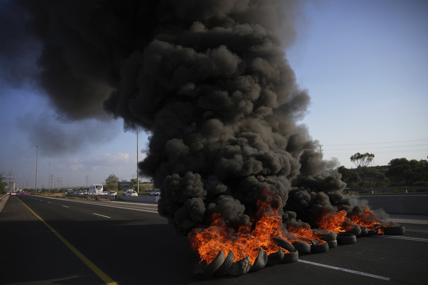 Israel's growing frustration over the war in Gaza erupts in nationwide protests | iNFOnews.ca